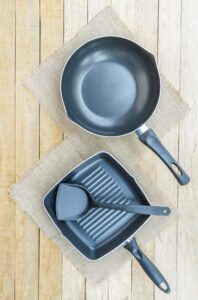 خرید دستگیره و دسته ماهیتابه چدنی مدل پایه پهن از فروشگاه نوموپارت
